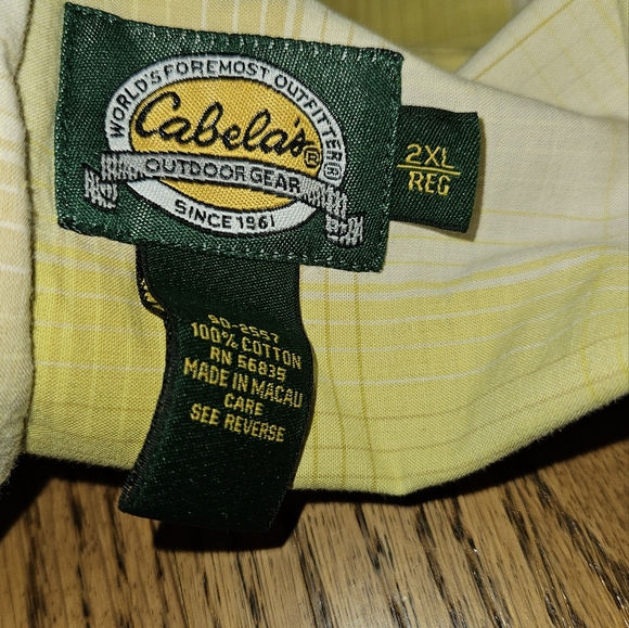 Cabelas 2xl short sleeve button down. Yellow and white. - Picture 4 of 8